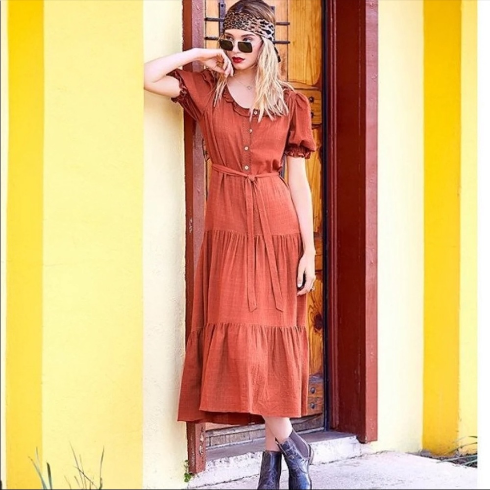 NWT Chelsea & Violet Rust Midi Dress
